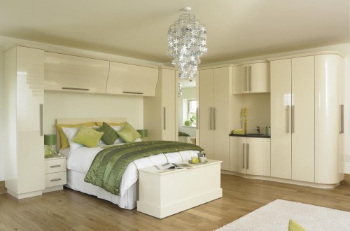 Traditional light fitted bedroom