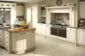 Traditional oak putty fitted kitchen